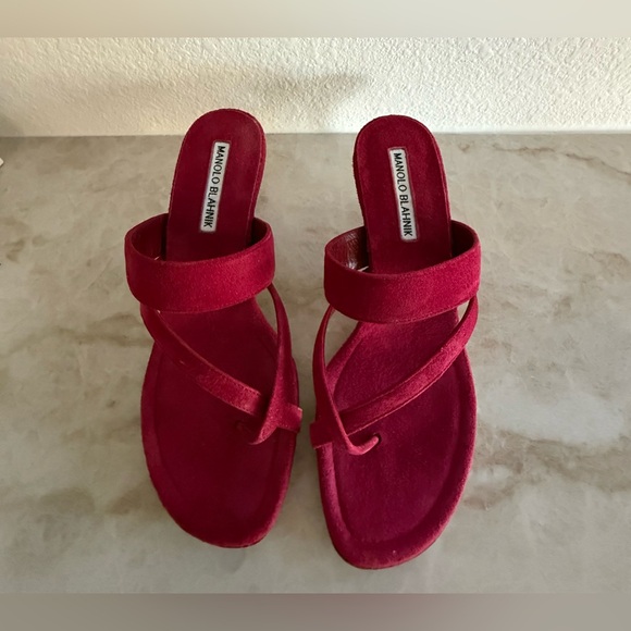 Manolo Blahnik Susa Raspberry Red Kitten Heel Suede Sandals Size 35 EU / Size 5 - Picture 5 of 13